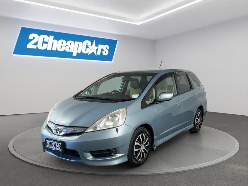 2011 Honda Fit Jazz Shuttle Hybrid, main photo