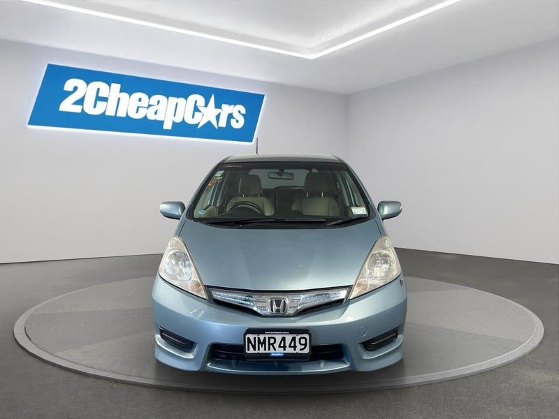 2011 Honda Fit Jazz Shuttle Hybrid, photo 2