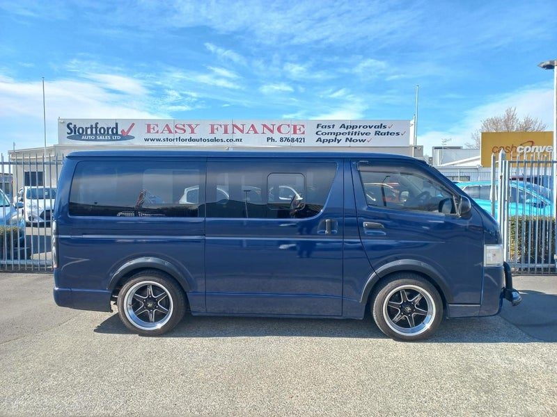 2018 Toyota Hiace, photo 2