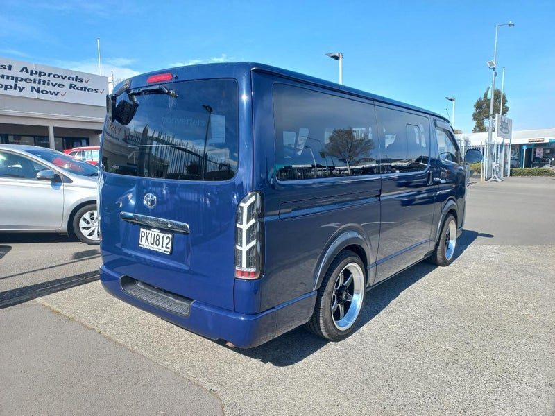 2018 Toyota Hiace, photo 3