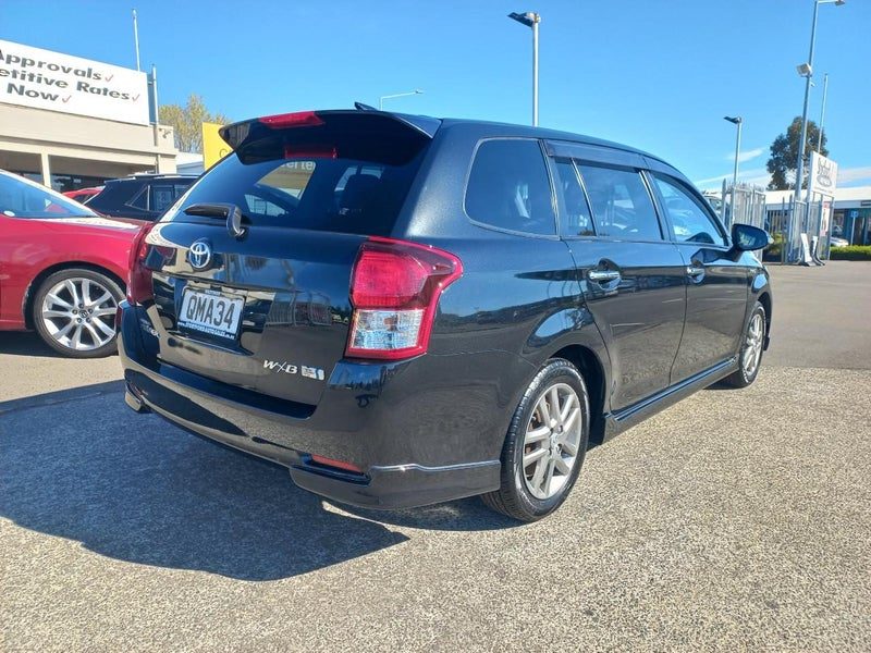 2013 Toyota Corolla FIELDER, photo 3
