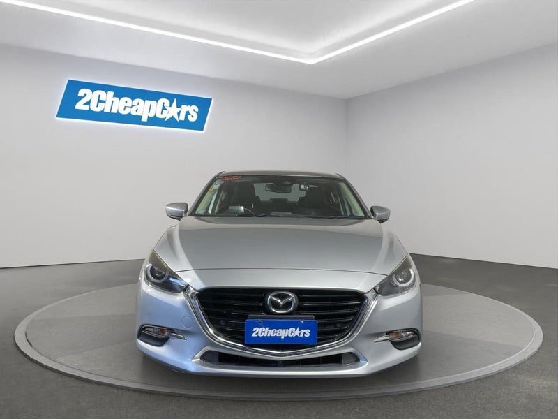 2017 Mazda Axela Hybrid S, photo 2