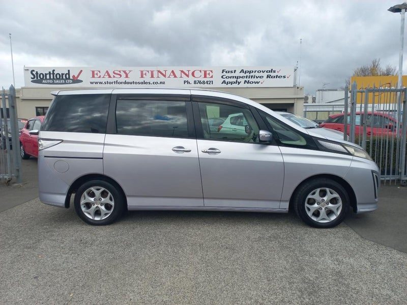 2010 Mazda Biante, photo 2