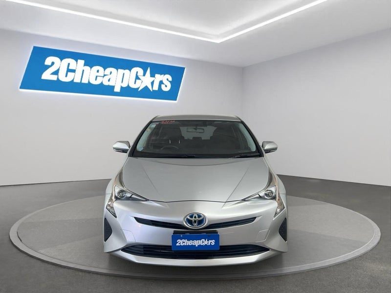 2017 Toyota Prius Hybrid New Shape E, photo 2