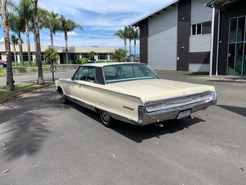 1965 Chrysler New Yorker Big Block, 2 Door Hardtop, photo 2