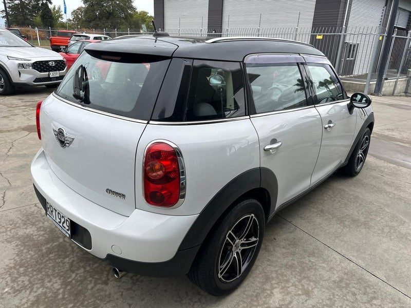2011 MINI Cooper Crossover, photo 3