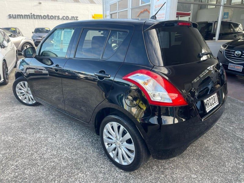 2013 Suzuki Swift, photo 2