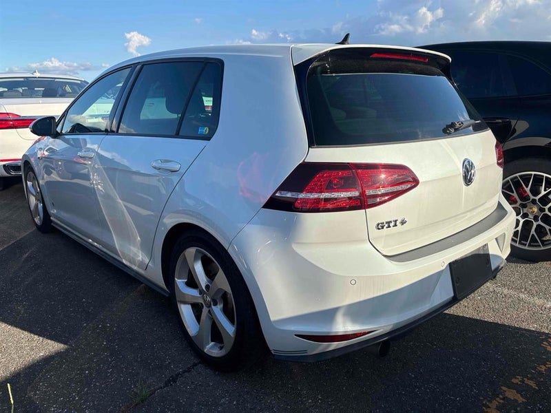 2016 Volkswagen Golf GTI, photo 2