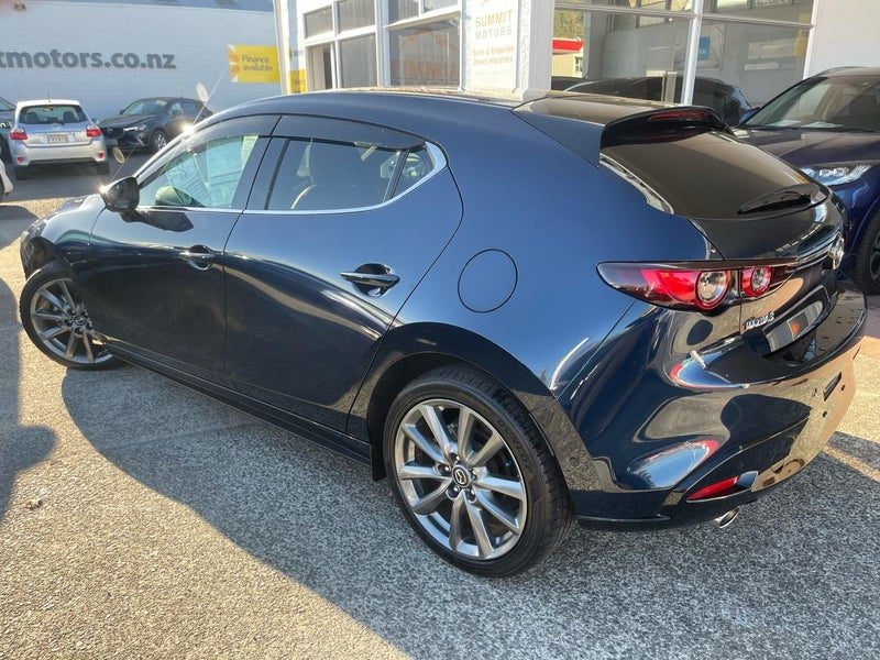 2021 Mazda 3 FASTBACK 20S BURGUNDY SELECTION, photo 2