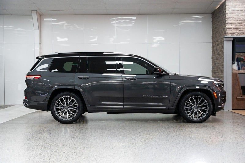 2022 Jeep Grand Cherokee SUMMIT RESERVE 3.6P, photo 2