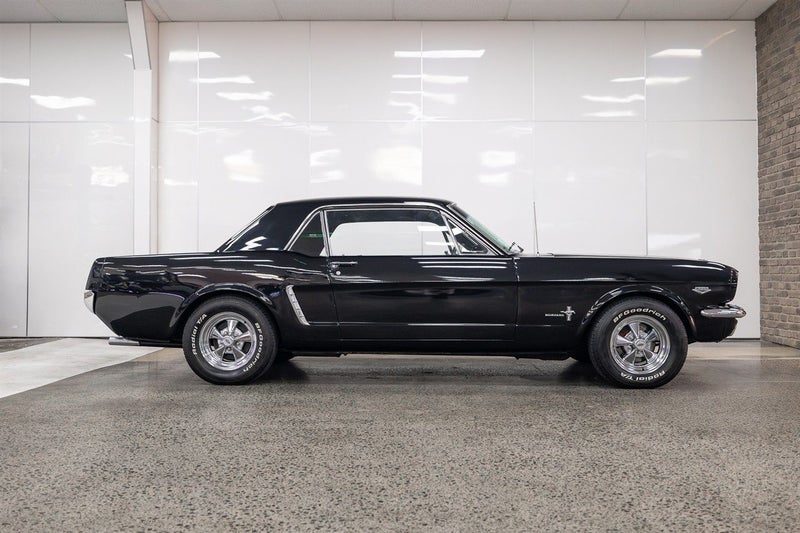 1965 Ford Mustang 302 V8, photo 2