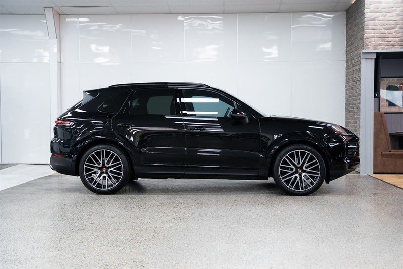 2025 Porsche Cayenne 3.0PT/4WD/8AT, photo 2