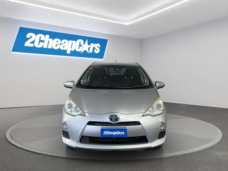 2013 Toyota Aqua S, photo 2