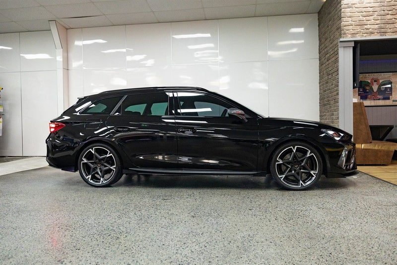 2025 Cupra Leon VZ SPORTSTOURER 2.0P, photo 2