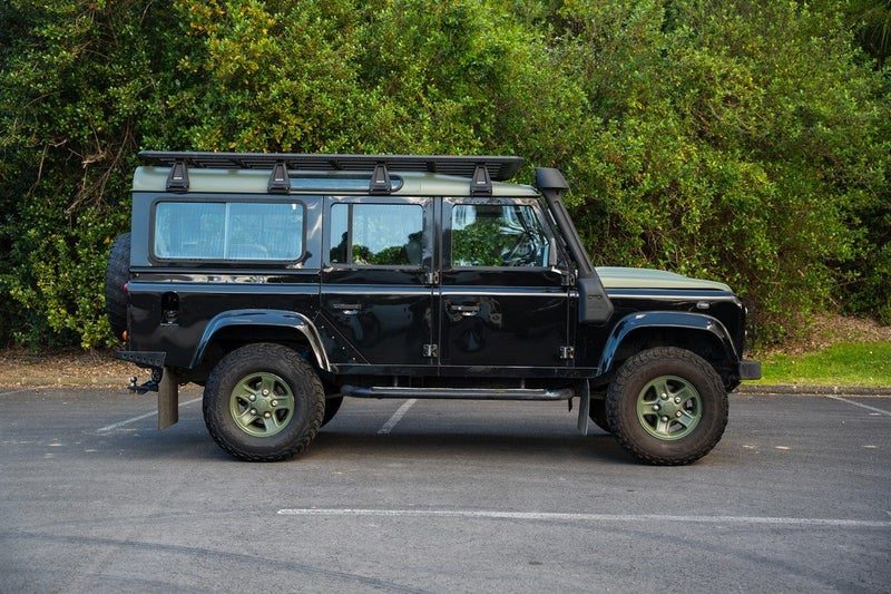 2011 Land Rover Defender 110 STATION WAGON SE, photo 2