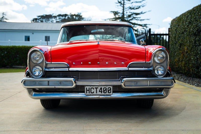 1957 Lincoln Continental Premiere, photo 3