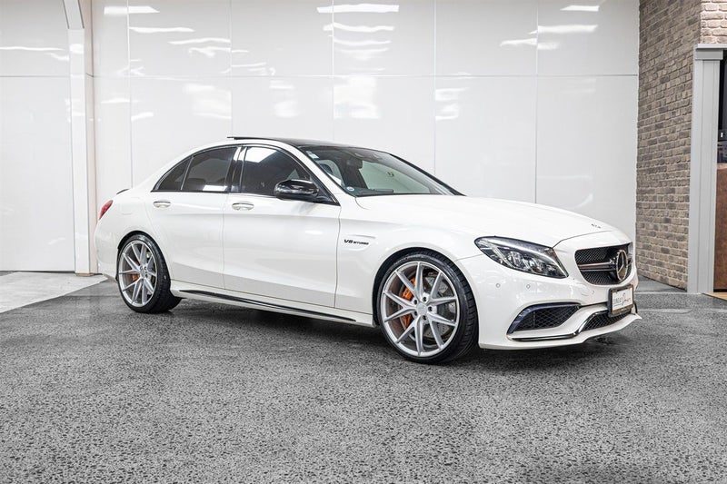 2015 Mercedes-Benz C 63 AMG BI-TURBO V8
