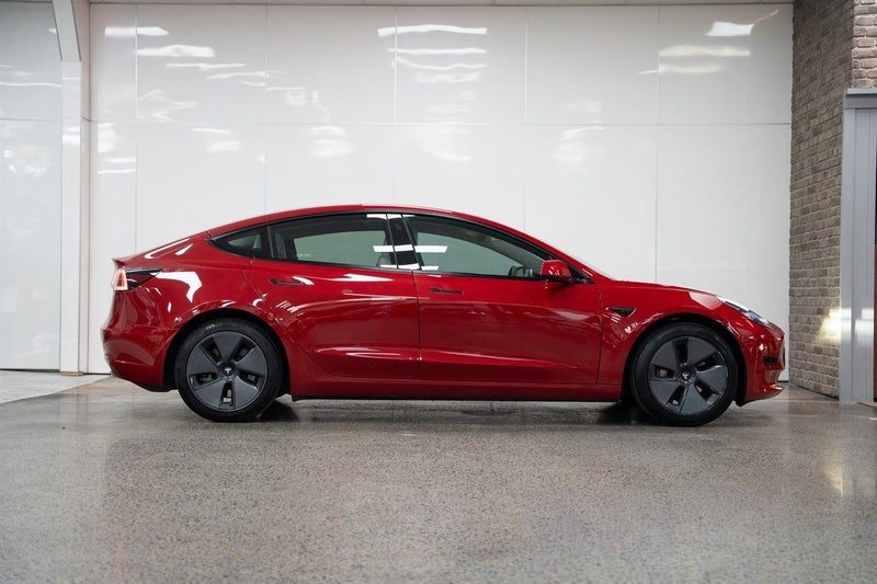 2022 Tesla Model 3 REAR WHEEL DRIVE 60K, photo 2