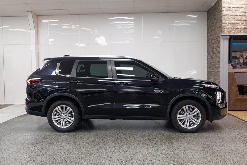 2022 Mitsubishi Outlander LS PHEV/4WD/AT, photo 2