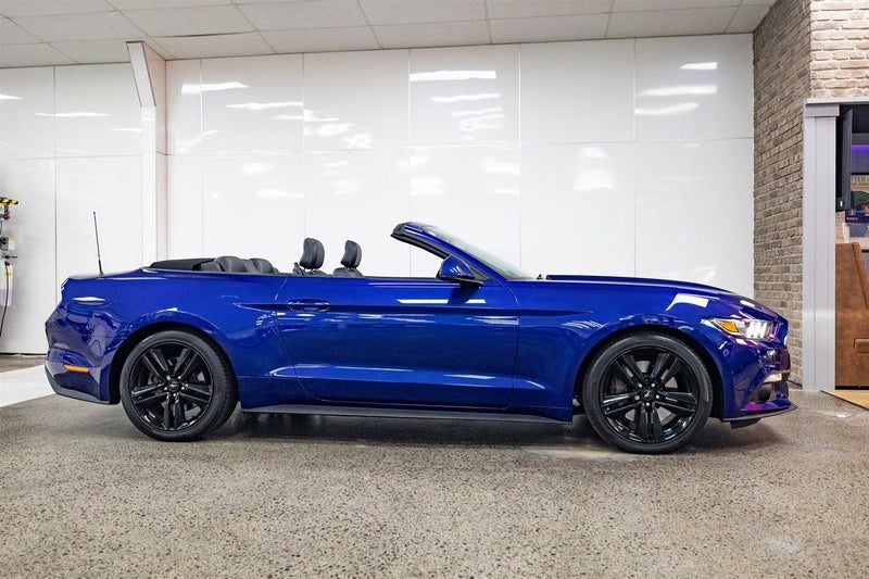 2016 Ford Mustang 2.3L CONVERTIBLE AT, photo 3