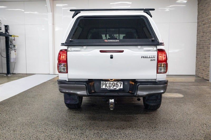 2022 Toyota Hilux SR TD DC 2.8DT, photo 3