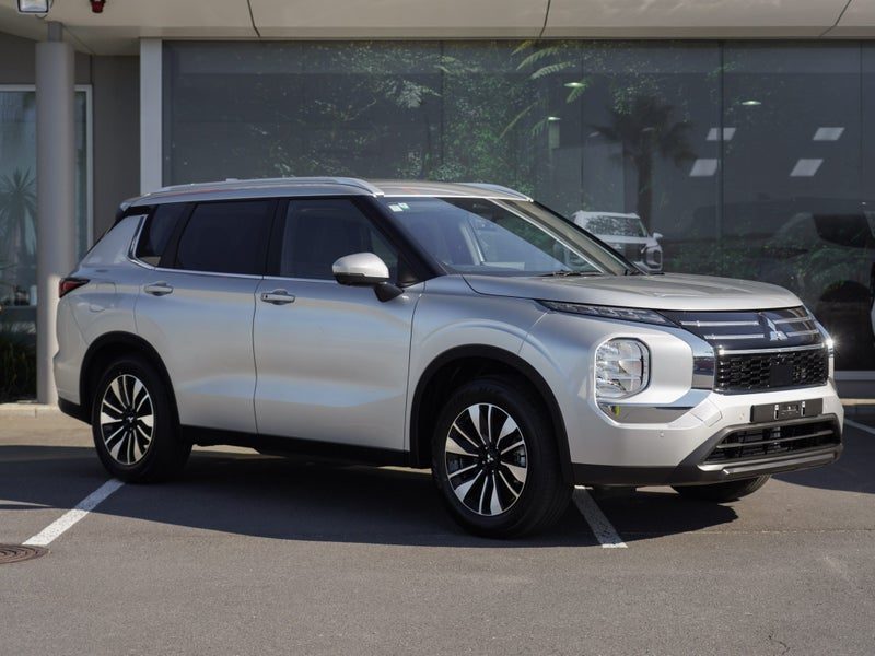 2026 Mitsubishi Outlander LS 5 Seater