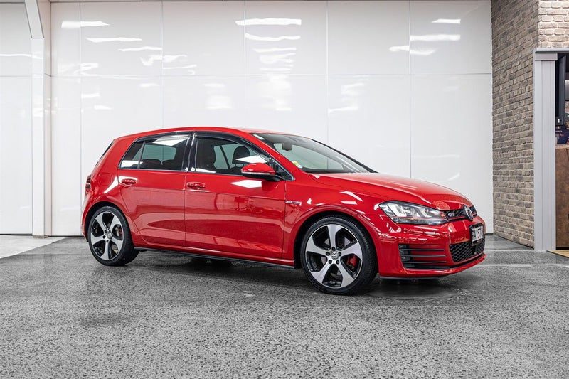 2014 Volkswagen Golf GTI DCC Package