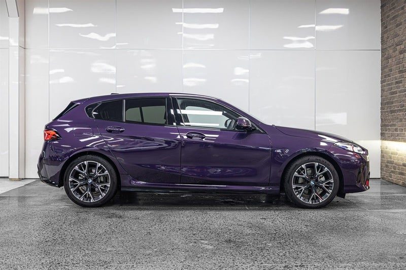 2025 BMW 120i M SPORT, photo 2