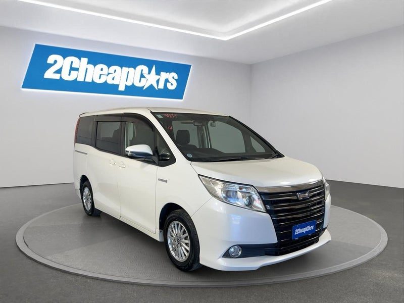 2015 Toyota Noah Hybrid G, photo 3