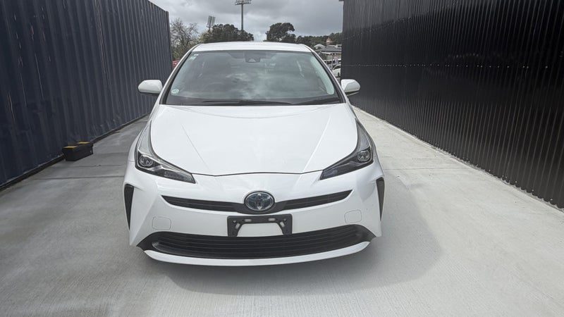 2019 Toyota Prius S | GRADE 4, photo 2