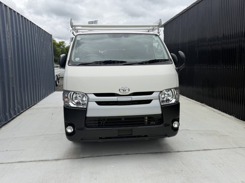 2019 Toyota Hiace Regius Ace, photo 2