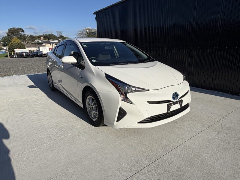 2017 Toyota Prius Hybrid | GRADE 4
