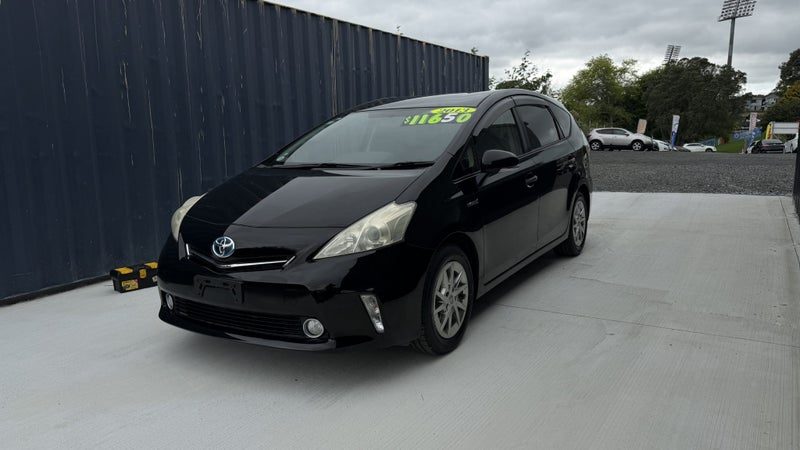 2013 Toyota Prius Alpha Prius Alpha, photo 3