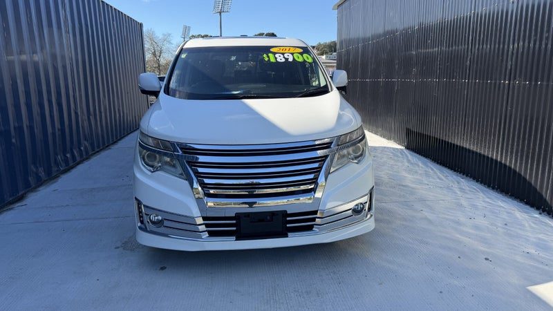 2017 Nissan Elgrand RIDER AUTECH, photo 2