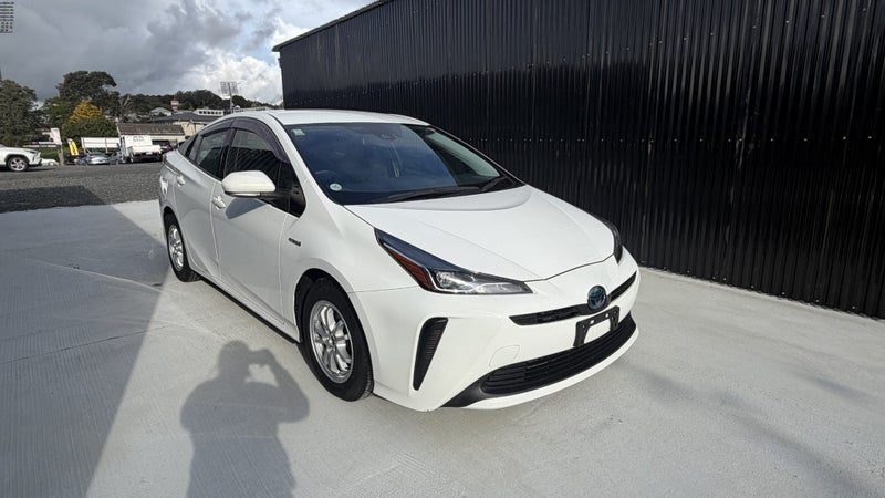 2019 Toyota Prius Hybrid | 2WD