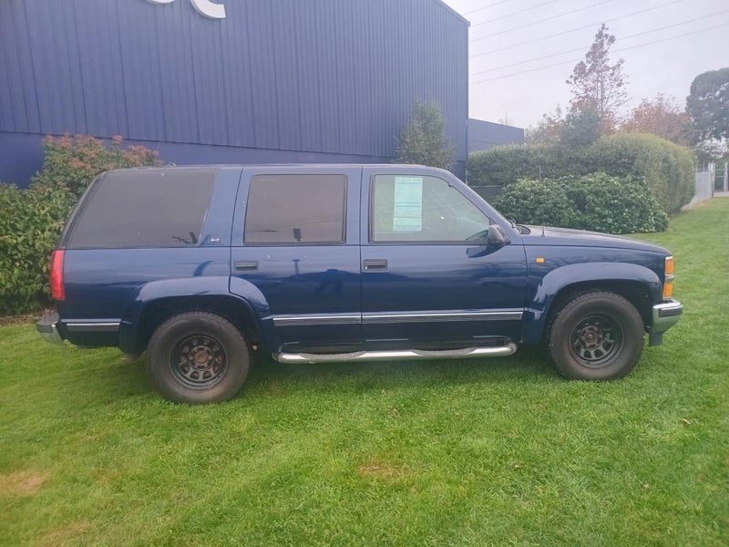 1995 Chevrolet Suburban K1500, photo 3