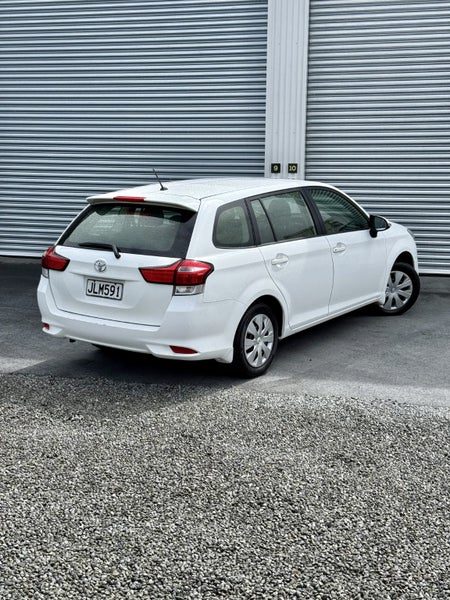 2015 Toyota Corolla Gx, photo 2