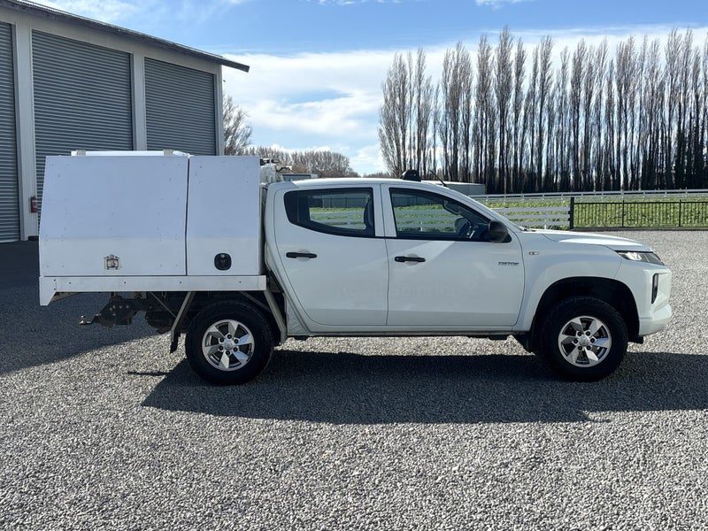 2019 Mitsubishi Triton GLX, photo 2