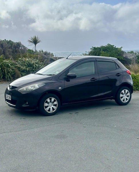 2008 Mazda Demio, photo 2