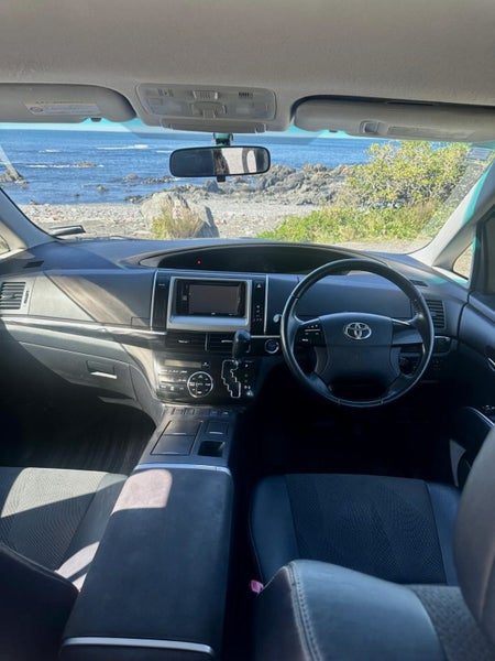 2013 Toyota Estima Hybrid, photo 3