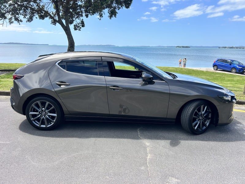 2020 Mazda 3 Skyactiv G, photo 2
