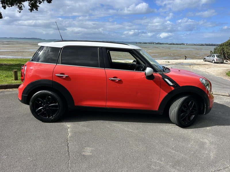 2013 MINI Cooper S Crossover, photo 2