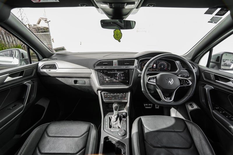 2022 Volkswagen Tiguan R-Line, photo 2