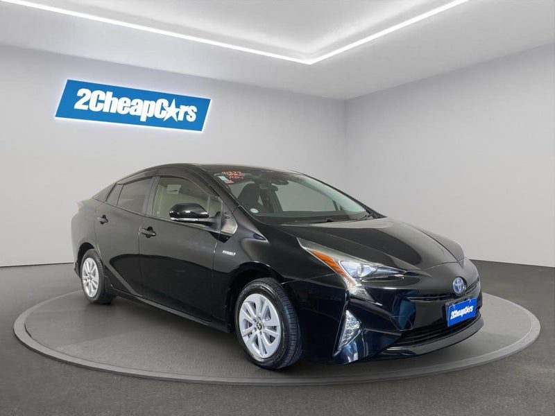 2016 Toyota Prius New Shape S, photo 3