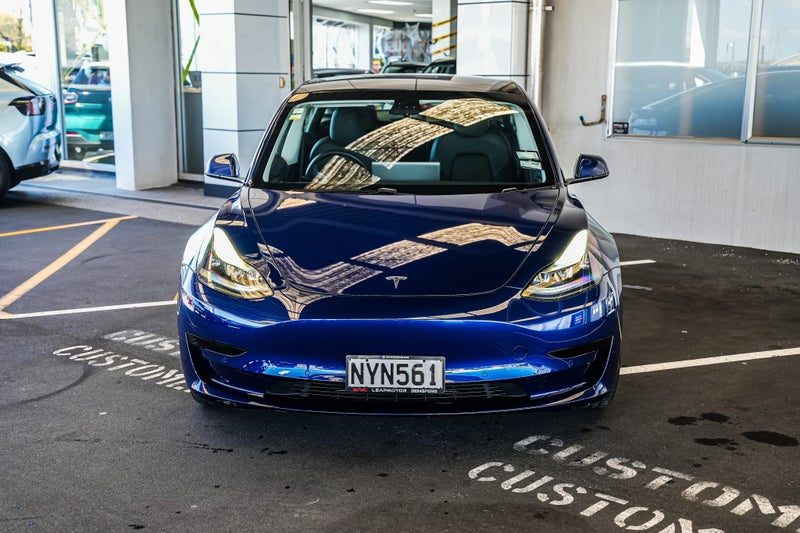 2021 Tesla Model 3 Standard Range Plus, photo 3