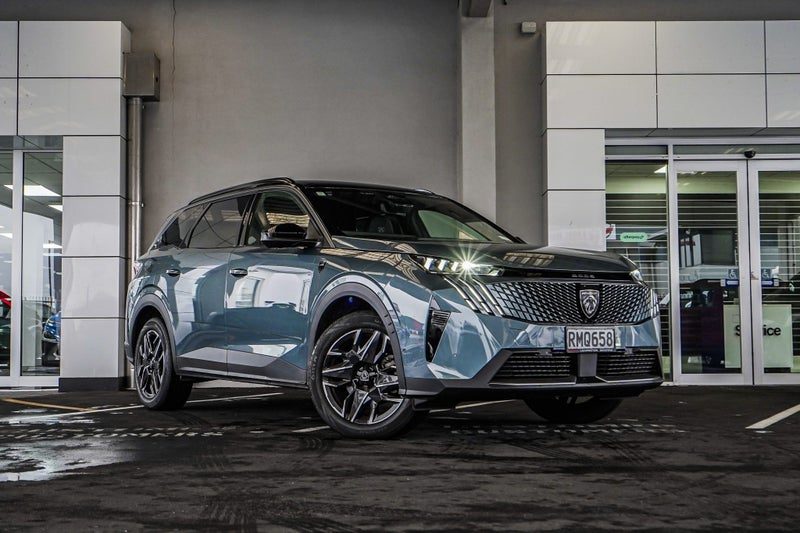 2025 Peugeot 5008 GT