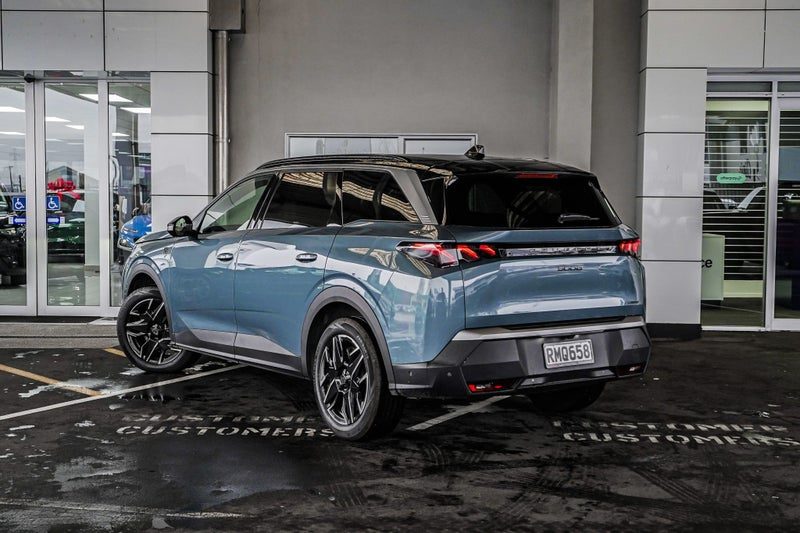 2025 Peugeot 5008 GT, photo 3