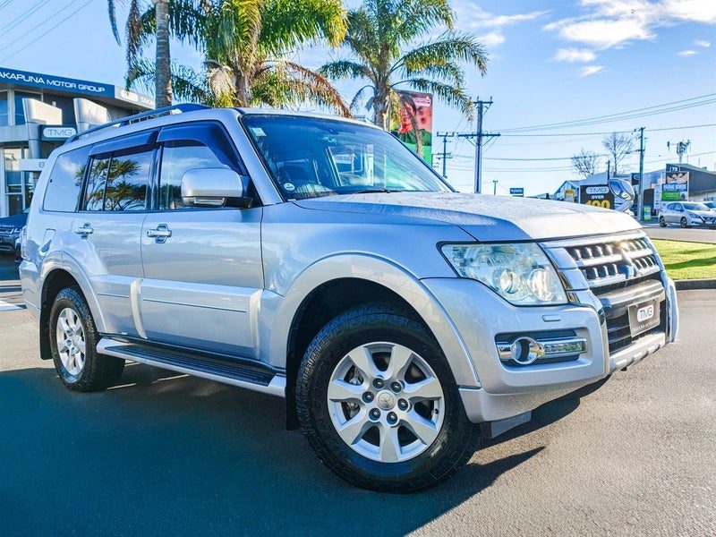 2014 Mitsubishi Pajero Exceed