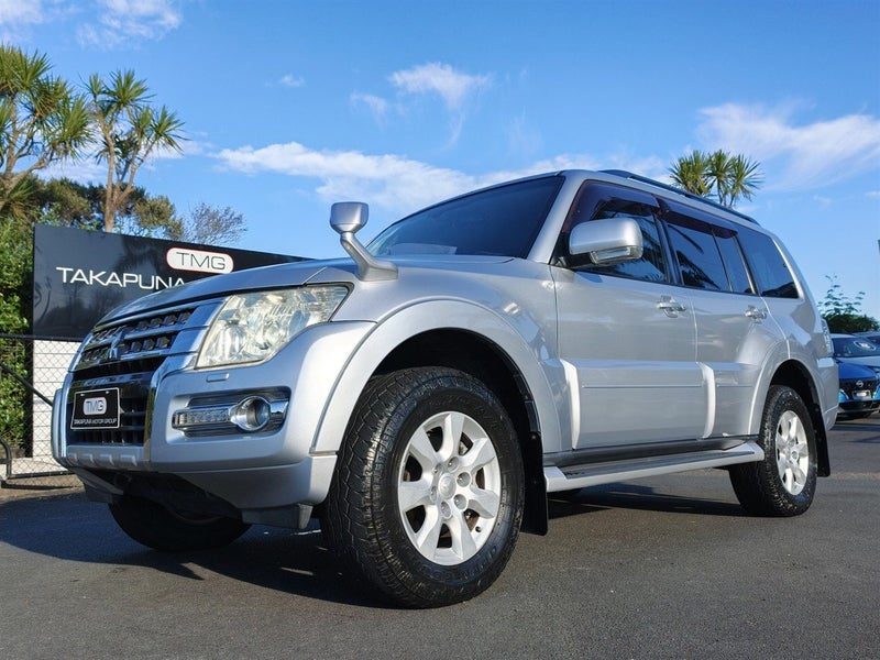 2014 Mitsubishi Pajero Exceed, photo 3
