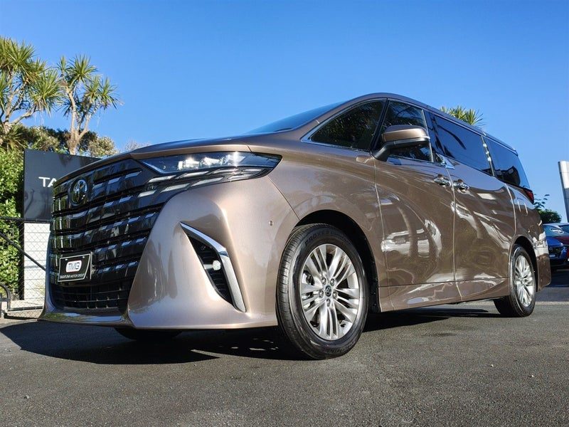 2026 Toyota Alphard, photo 3